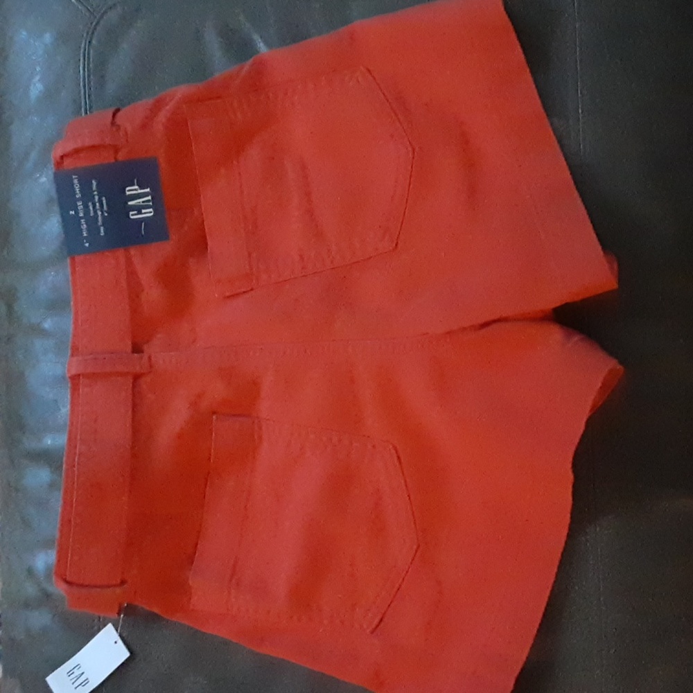 Gap High Rise Shorts - Picture 3 of 3